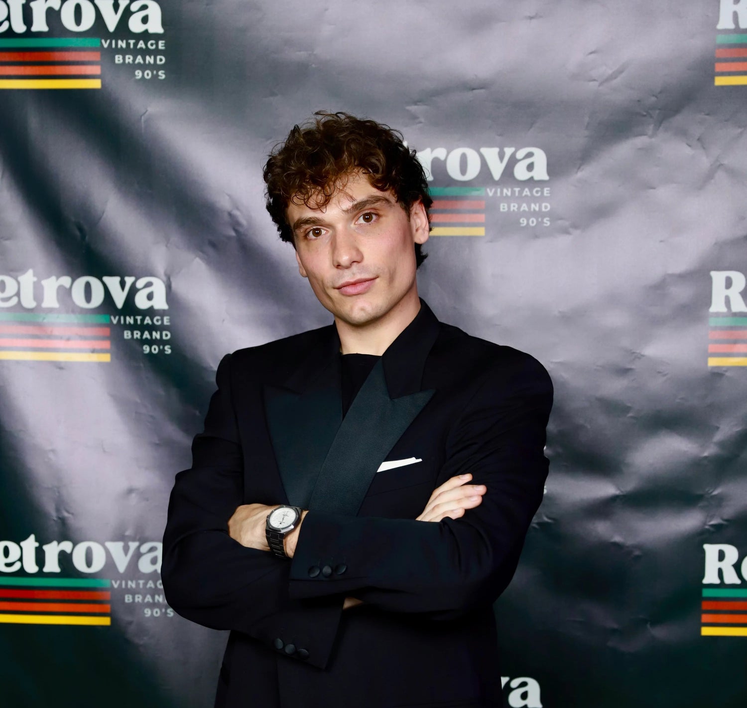 Retrova Vintage